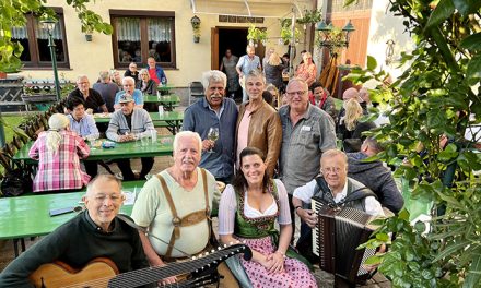 Wiener Musik zu Gast bei Heurigen Glaser